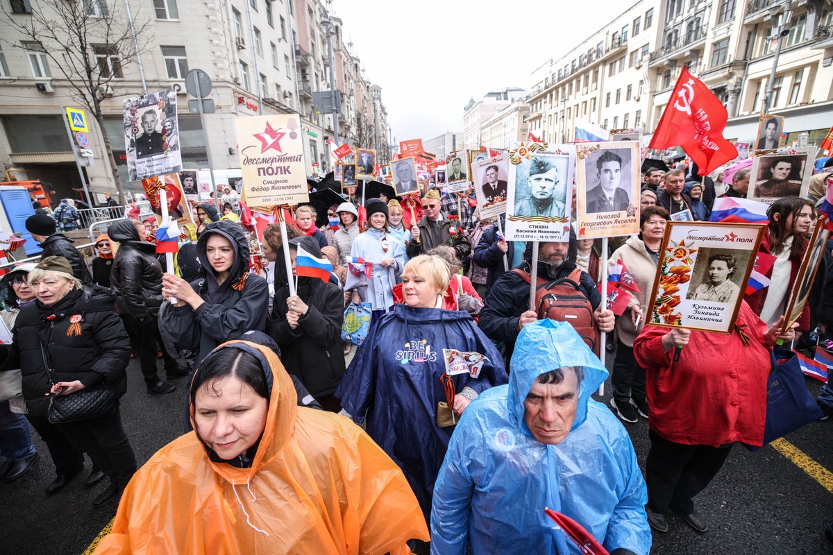 Шествие «Бессмертный полк» в России в 2024 году пройдёт в онлайн-формате