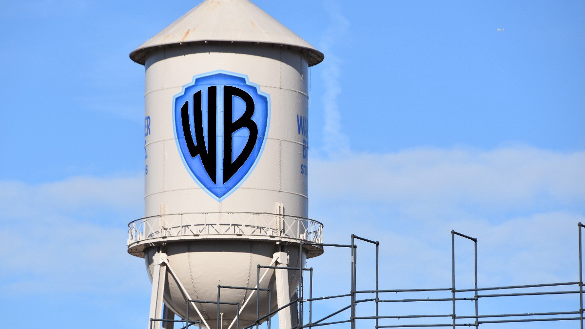Paramount отложила покупку Warner Bros. Discovery почти на год
