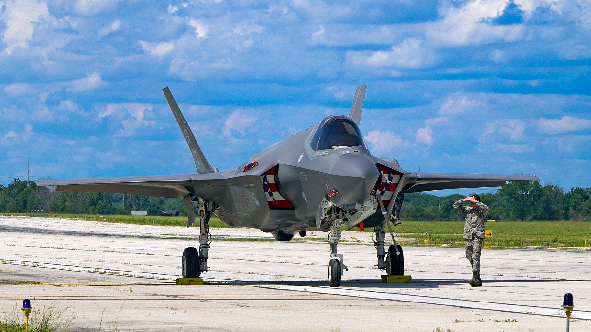 Bloomberg: Турция хочет самолеты F-35 за одобрение членства Швеции и Финляндии в НАТО