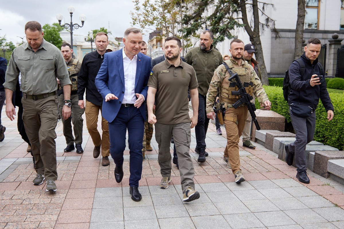 Зеленский: Между Польшей и Украиной не должно быть границ или барьеров