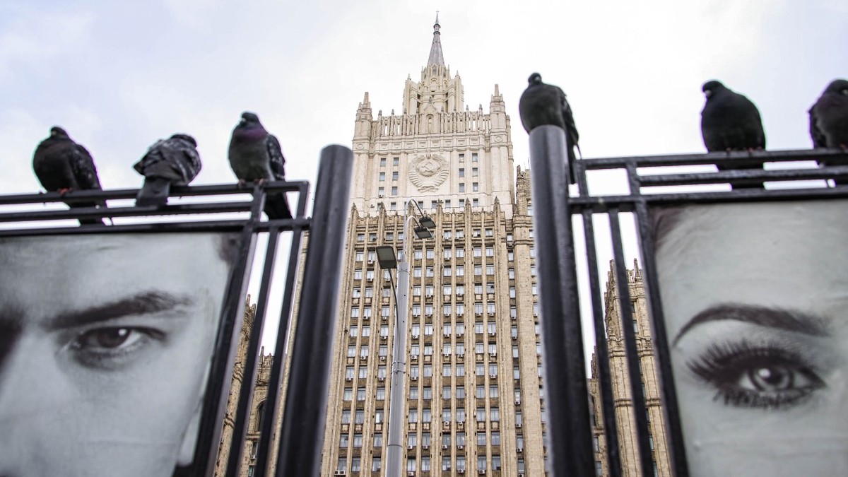 В МИД считают, что США используют НАТО, чтобы бороться за однополярный мир