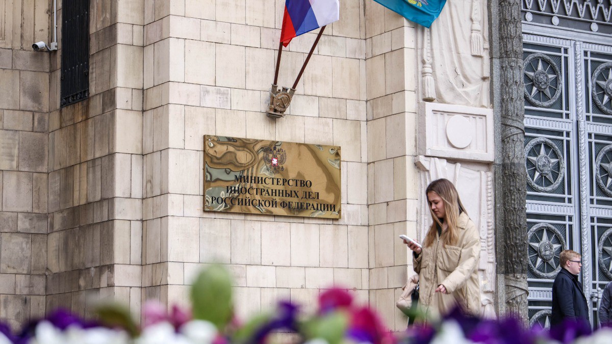 Посла Франции вызвали в МИД РФ