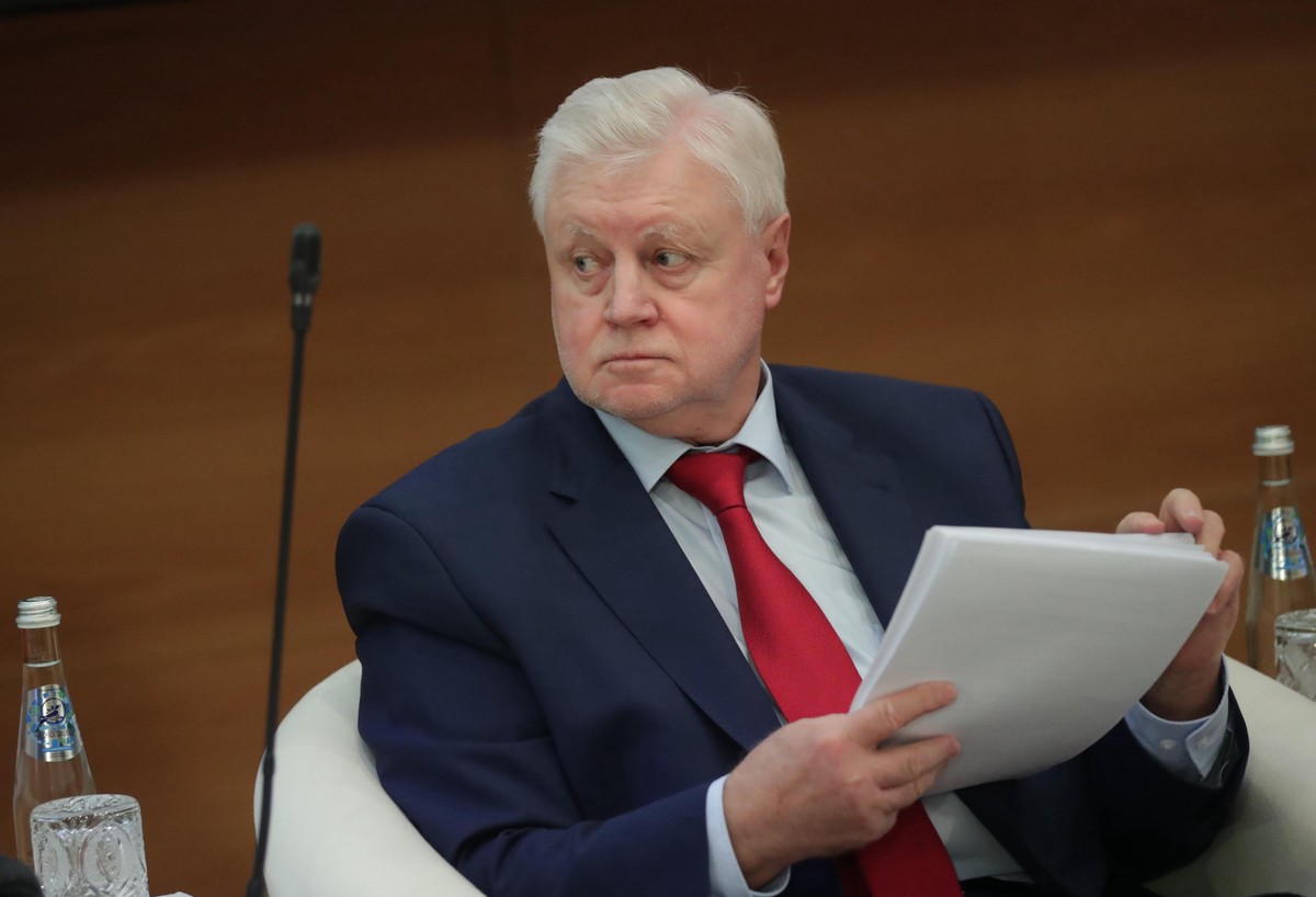 Миронов на съезде партии предложит на следующих выборах поддержать Путина