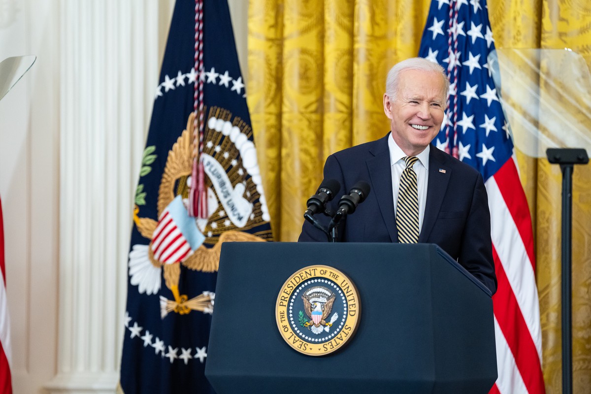 Терапевт Курова объяснила конфузы президента США Байдена во время публичных выступлений