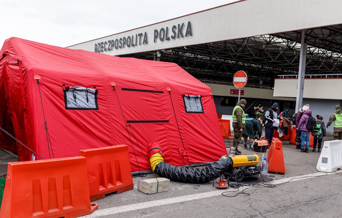 Дуда предупредил о скором притоке украинских беженцев в Польше и Германии