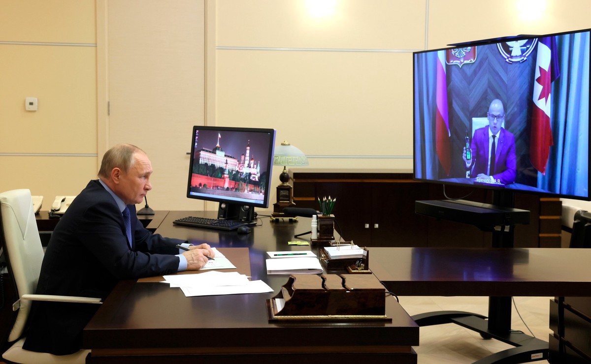 Глава Удмуртии провёл встречу с Путиным