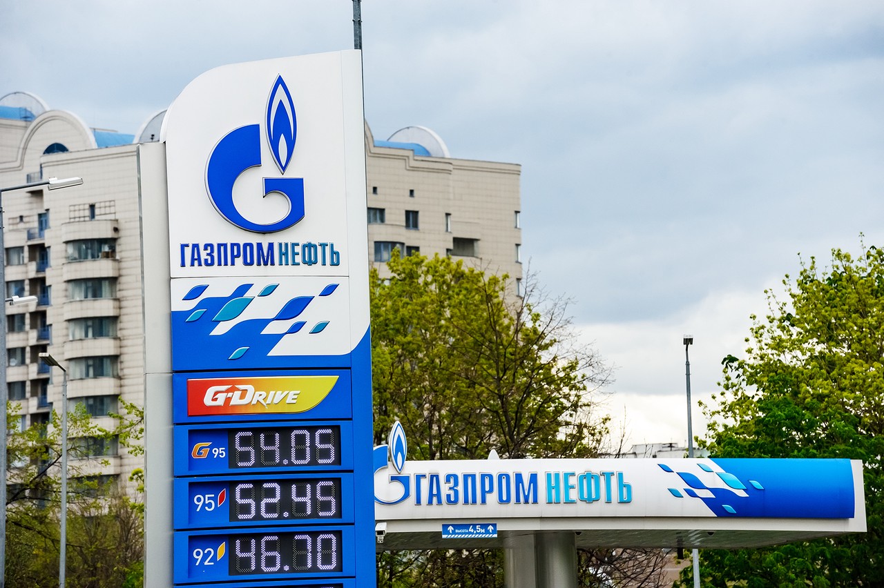 Ситуация с топливом в России 6 июля: орловский эксперимент, приоритет для скорых и онлайн-карты