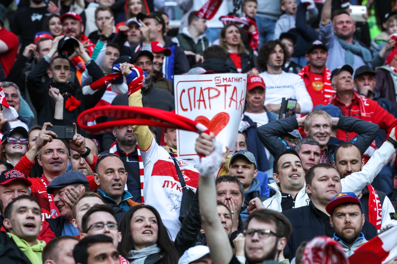Fan ID, пиво и болельщики: зрителей чемпионата России становится меньше