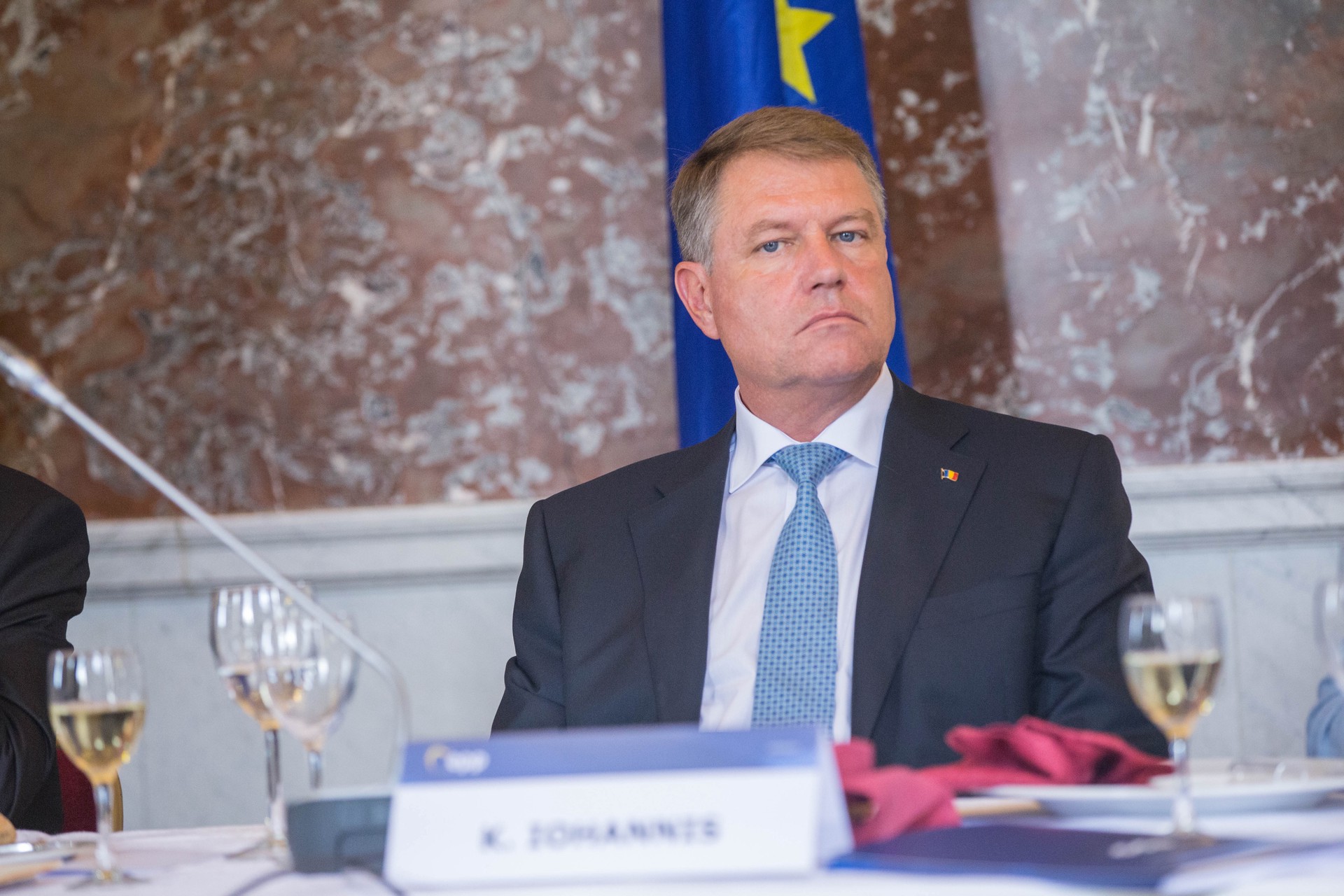 Президент Румынии собирается баллотироваться на пост генсека НАТО 