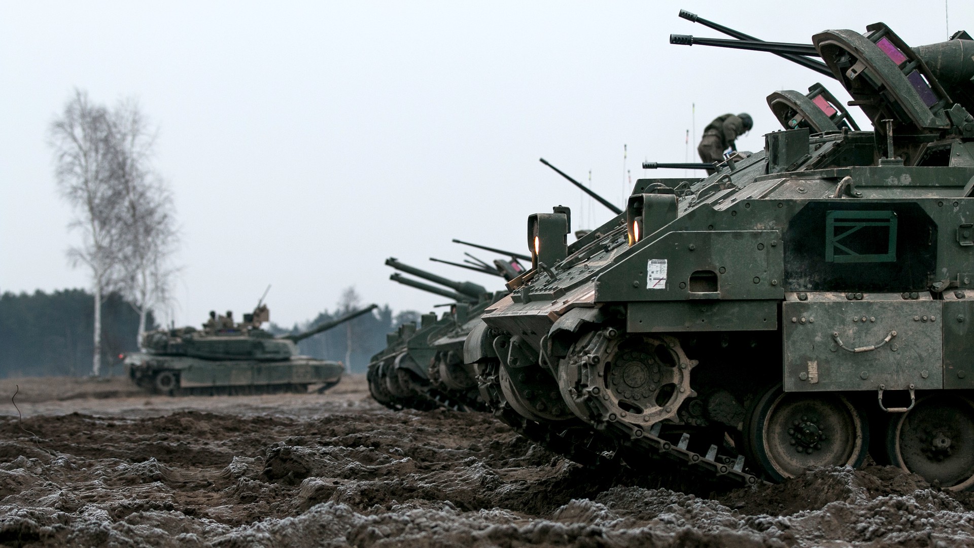 Военный эксперт: Польша может ввести войска на территорию Украины