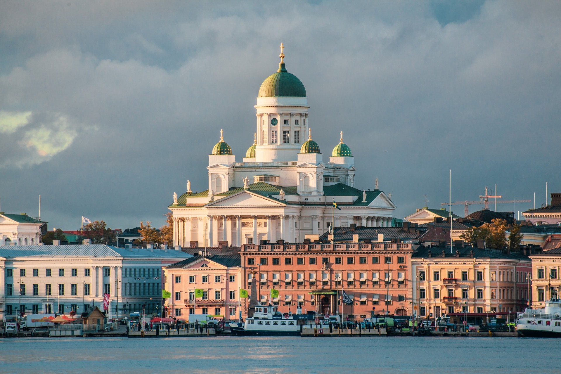 Более половины жителей Финляндии поддержали запрет на выдачу россиянам туристических виз