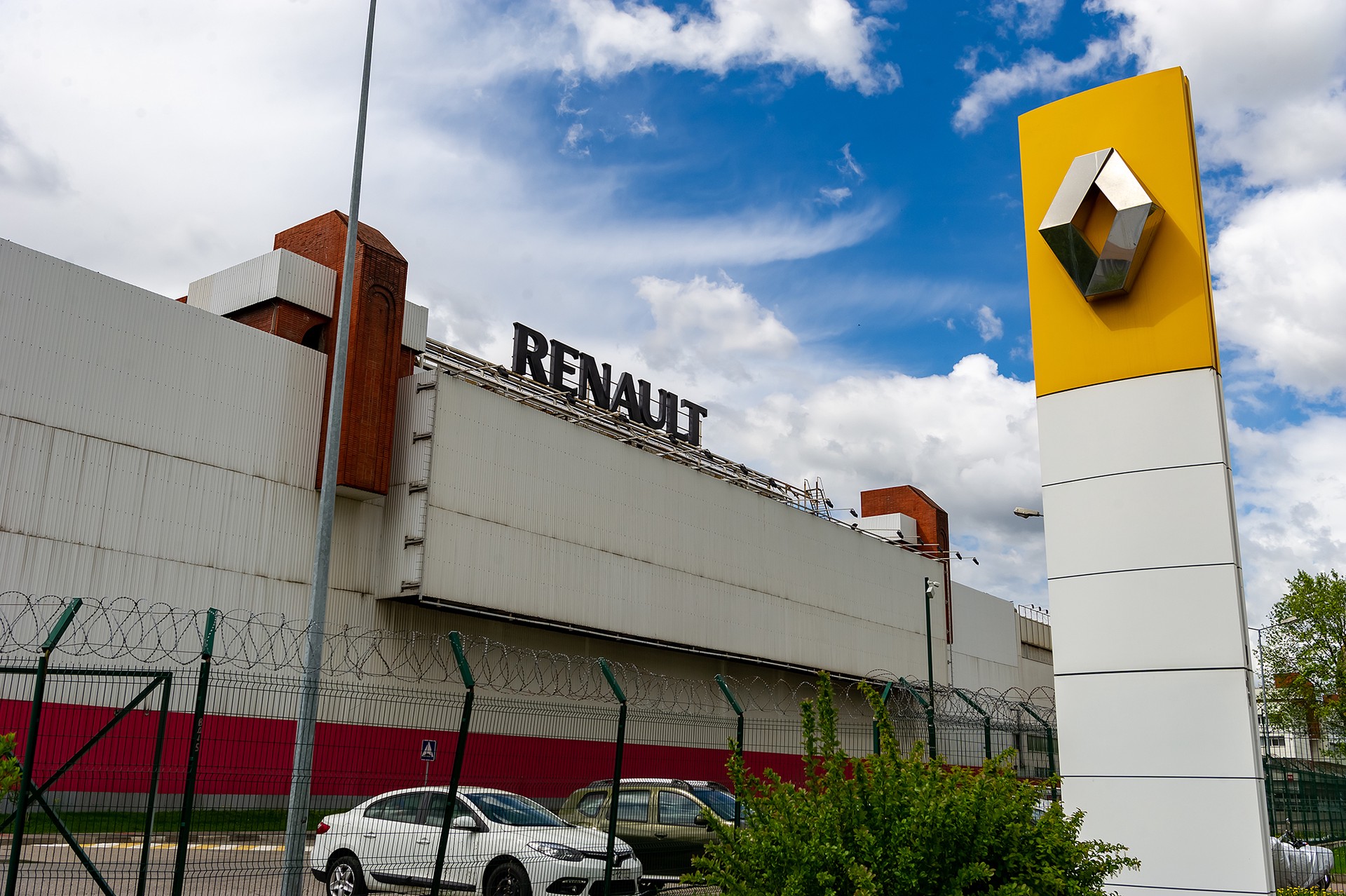 Главное к утру 10 июня: завод Renault на Украине разбомбят, россияне требуют отправить «Орешник» в Киев, Рютте пригрозил НАТО русским языком