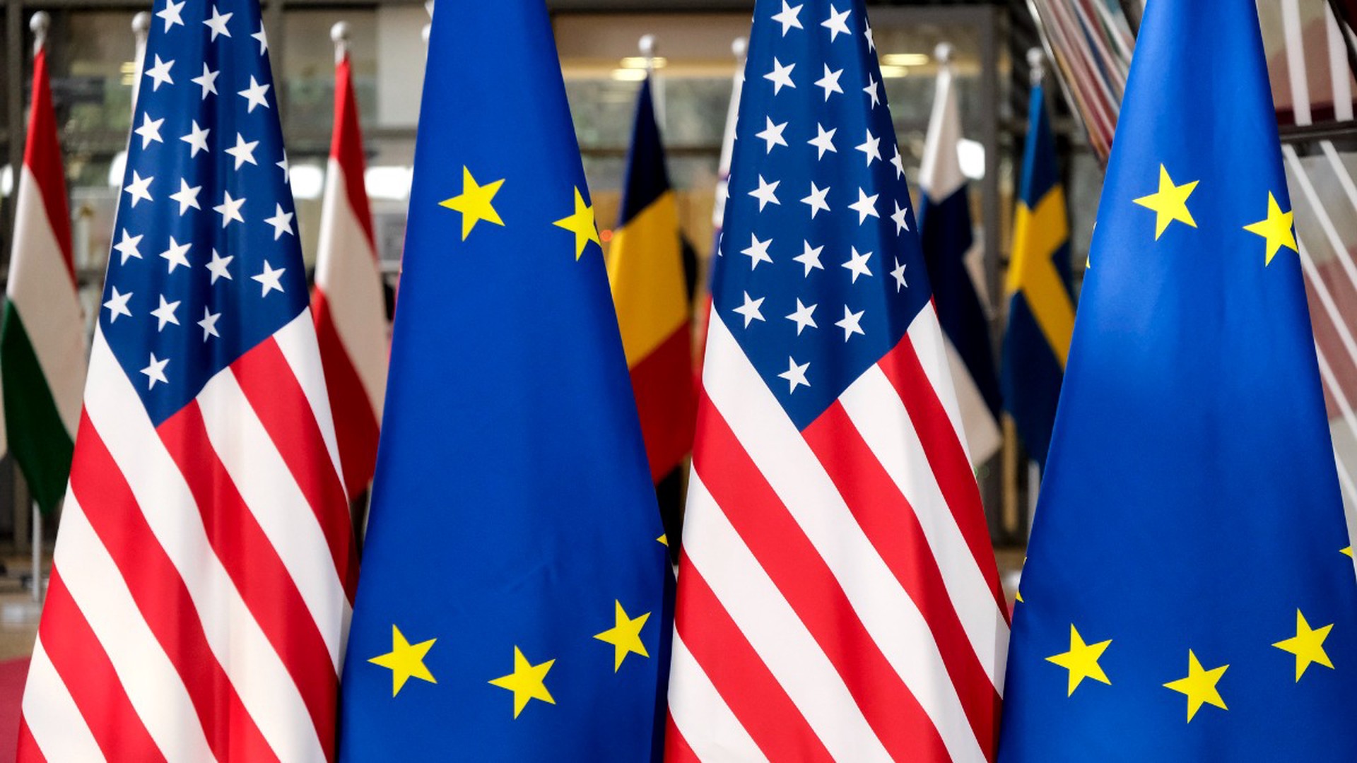 Vanguardia: Европа зависит от США и не может защититься сама