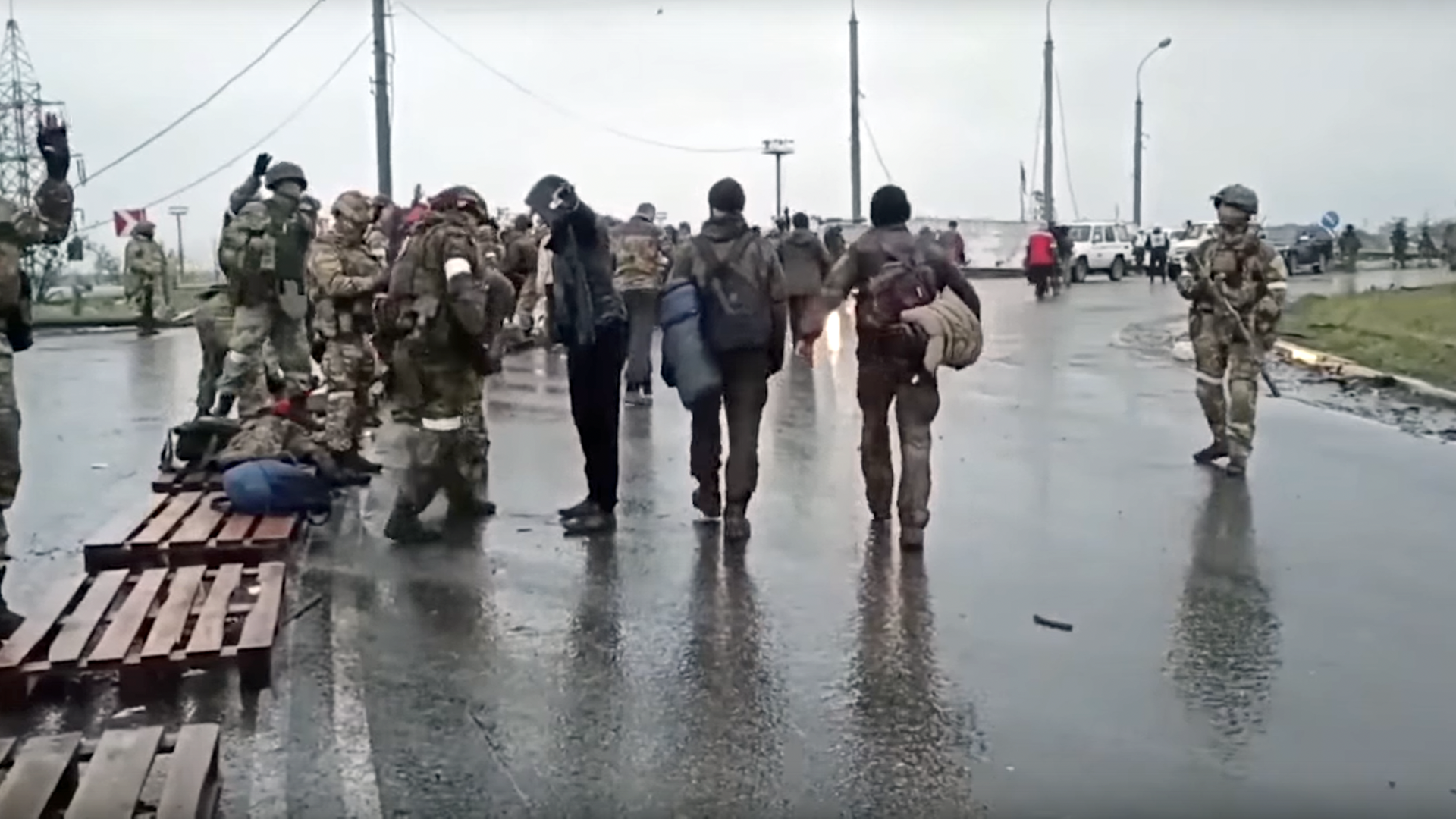 Украинские военные на «Азоте» в Северодонецке начали сдаваться