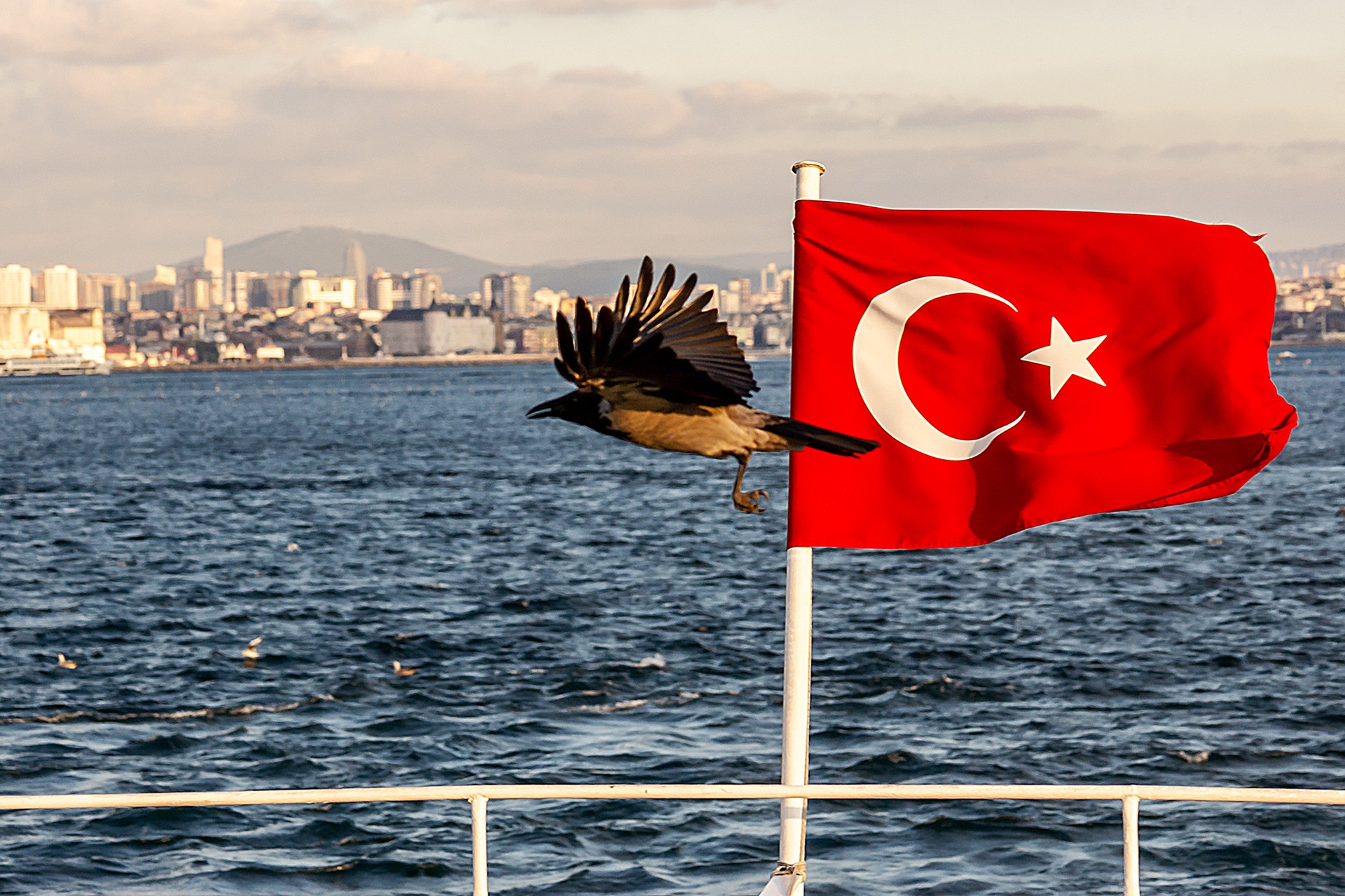 Турция сохранит запрет на проход военных кораблей в Чёрное море
