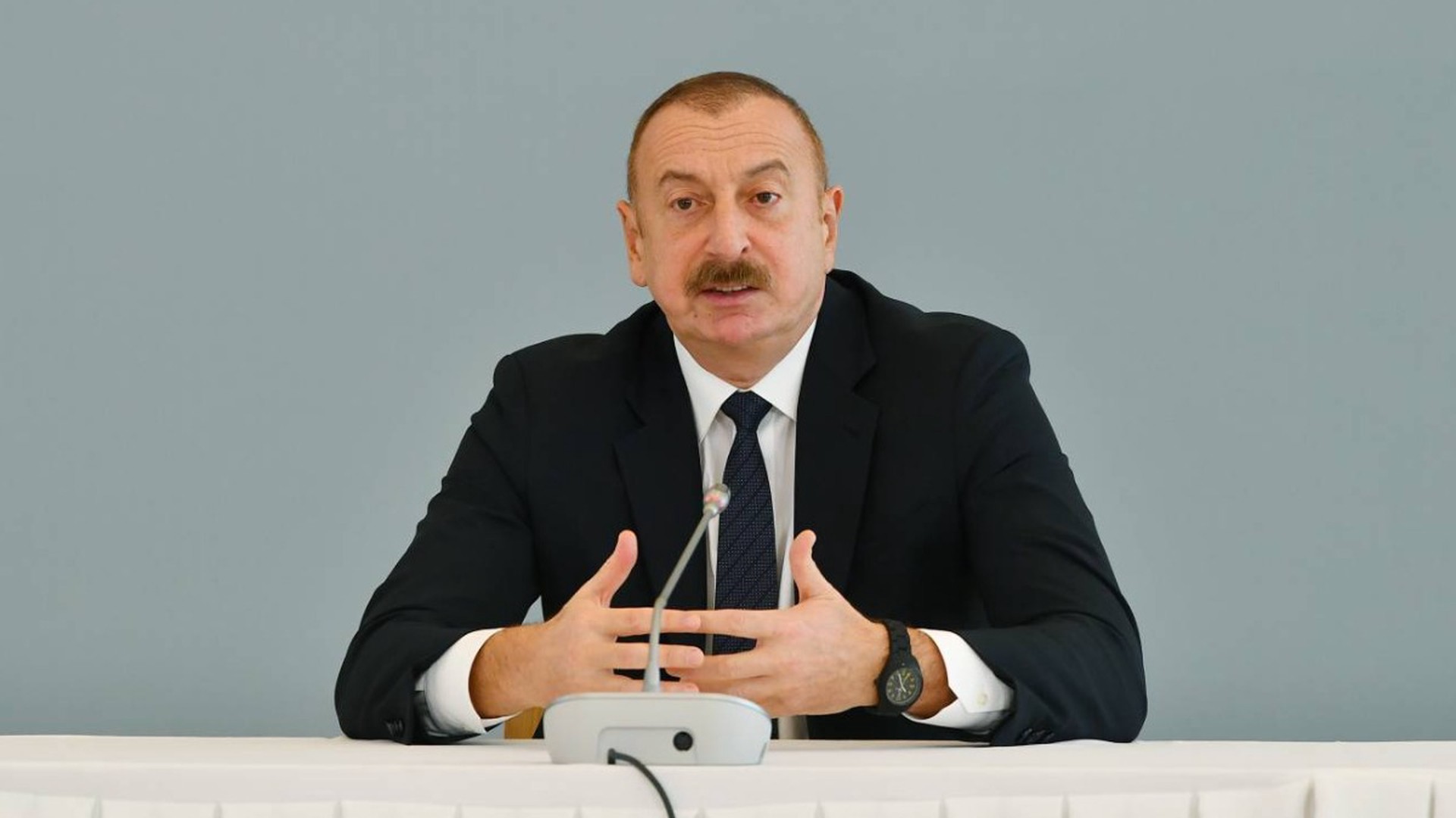 Алиев заявил, что Баку и Ереван близки к мирному соглашению как никогда