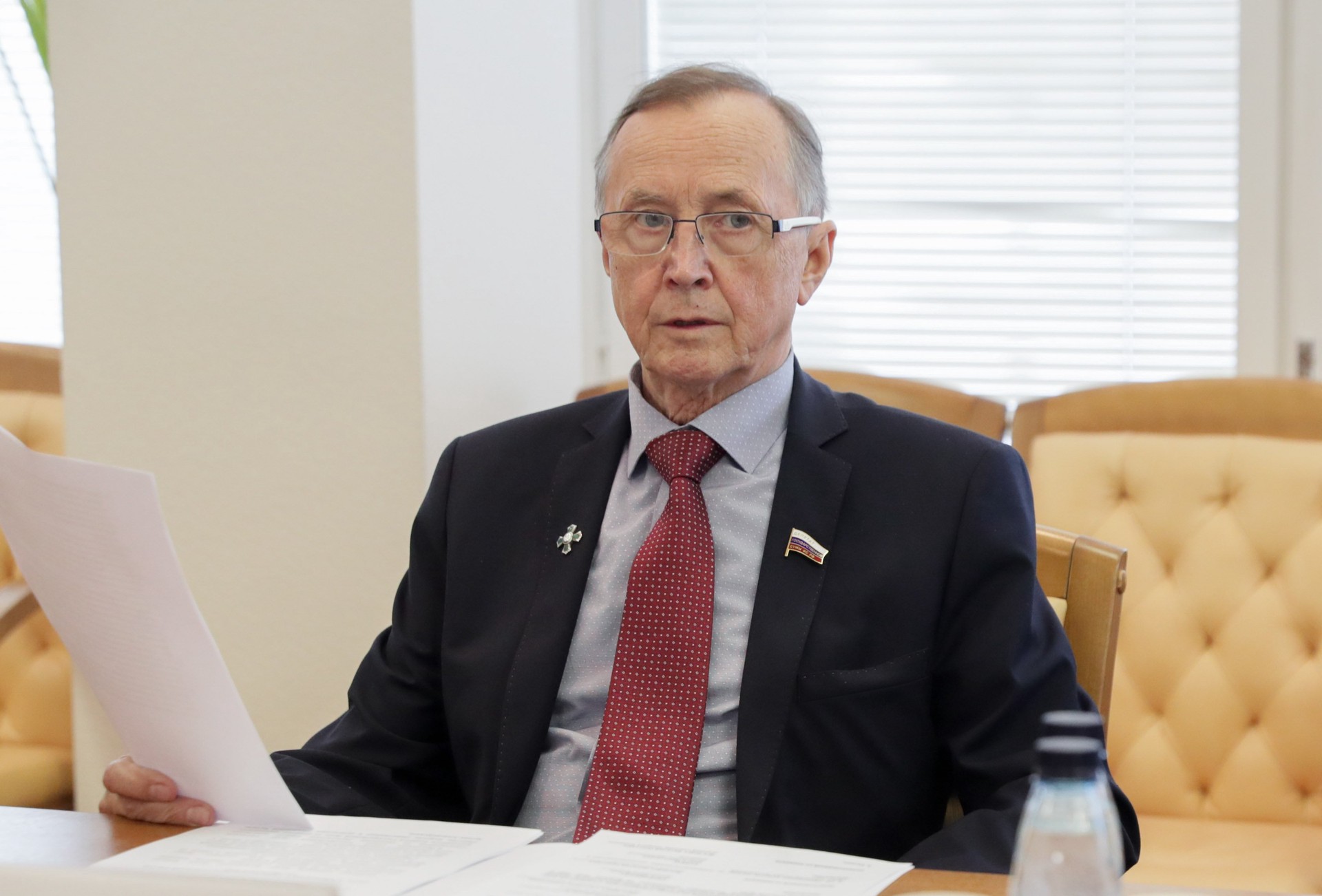 На, Запад: как нам обойтись без чужого влияния