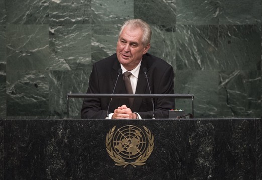 Президент Чехии пригрозил России «решительным военным ответом»