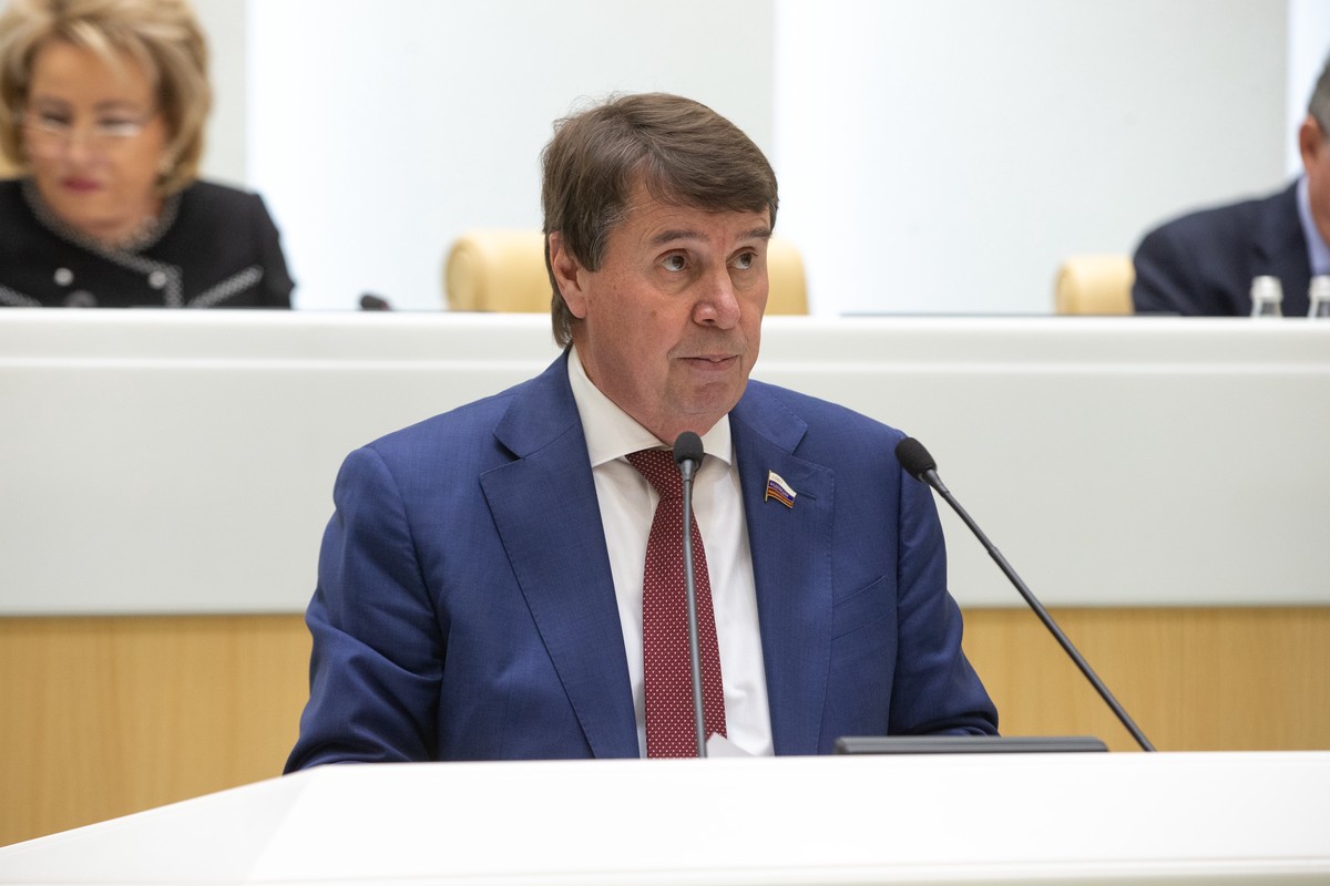 Сенатор Цеков объяснил, почему Трамп заявил о желании бомбить Москву