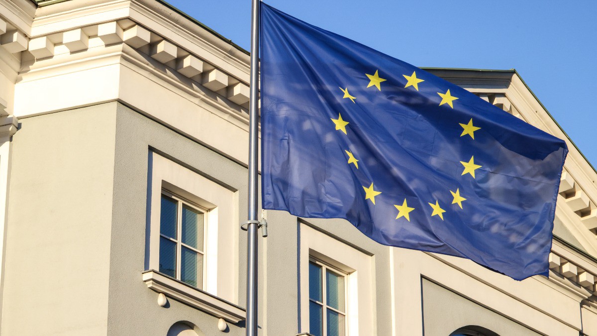 ЕС принял 10-й пакет санкций против России