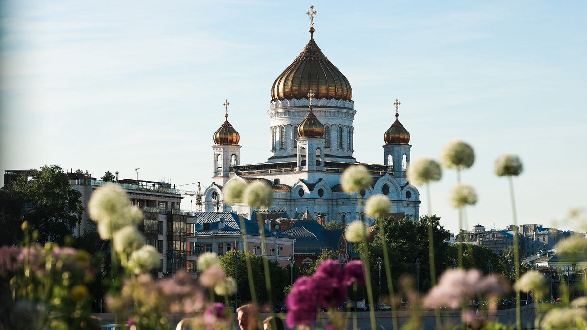 Неизвестный пробрался в Храм Христа Спасителя и затопил несколько помещений на двух этажах