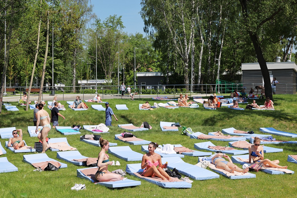«Белоснежки» в тренде: как красиво и с пользой загореть летом
