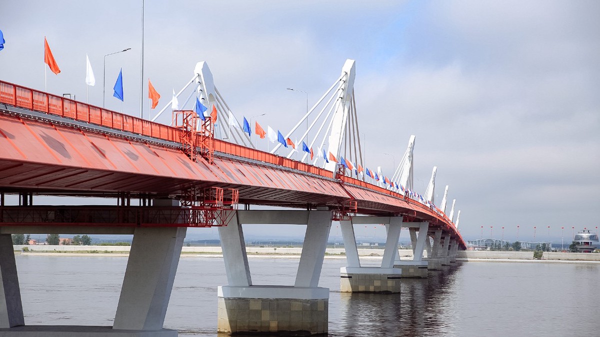 В Приморском крае пограничники спасли выпавшую из лодки гражданку Китая