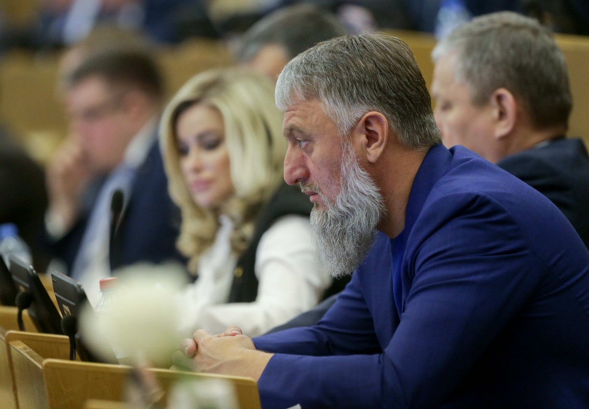 Кадыров поручил Делимханову разобраться в инциденте с бойцом Чурчаевым в Москве