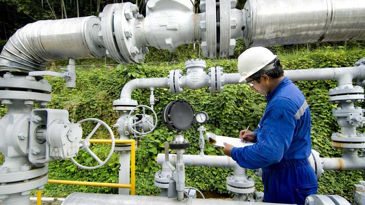 Потолок цен на газ: Европа решила замёрзнуть этой зимой?
