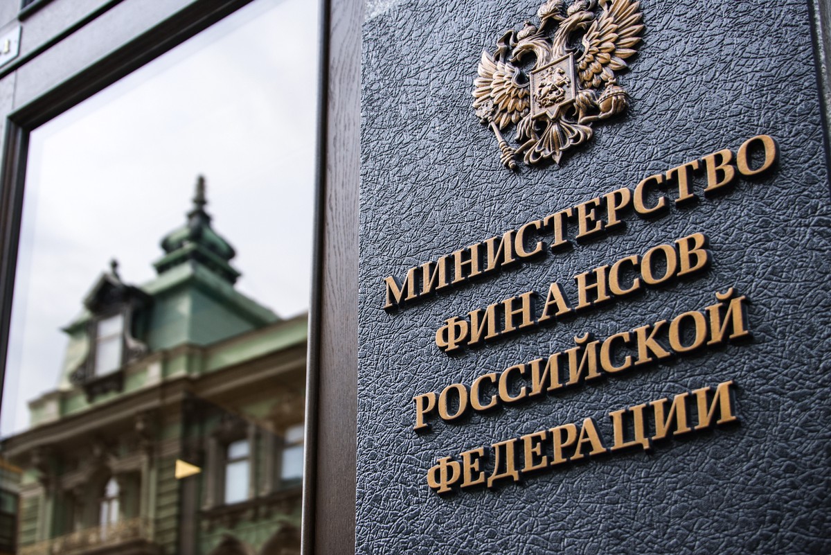 Михаил Делягин: Минфин защищает интересы тех, кто выводит капиталы из России