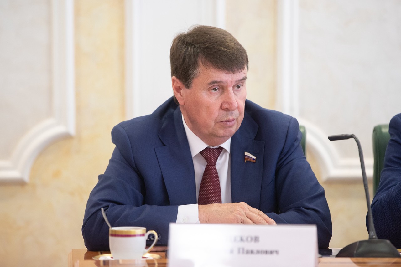Сенатор Цеков назвал саммит по Украине в Швейцарии судом над Россией