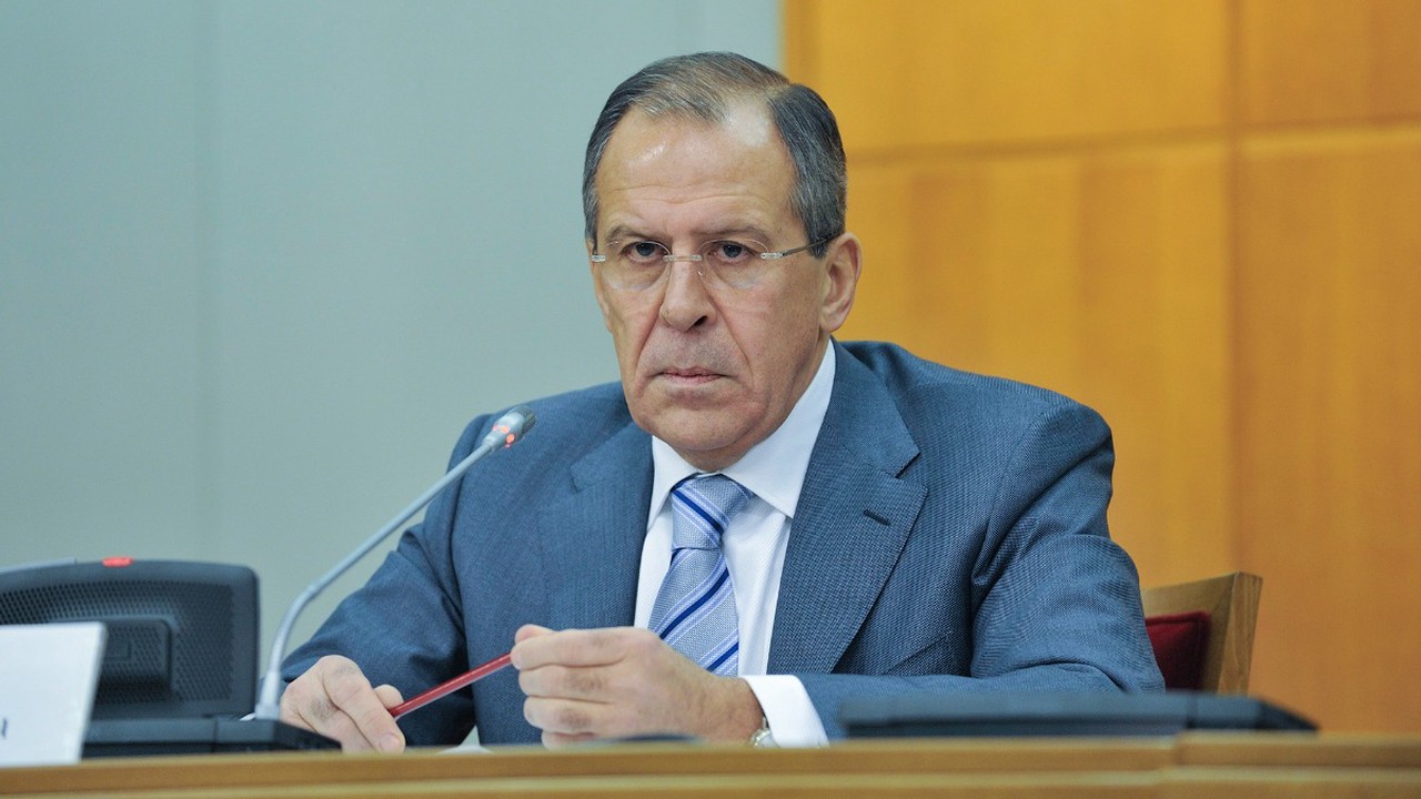 Лавров считает, что Лондон ищет предлог чтобы ввести флот в Чёрное море