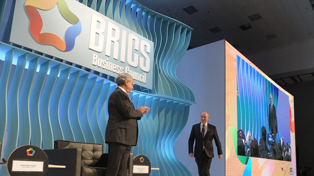 Аргентина и Иран подали заявки на вступление в БРИКС