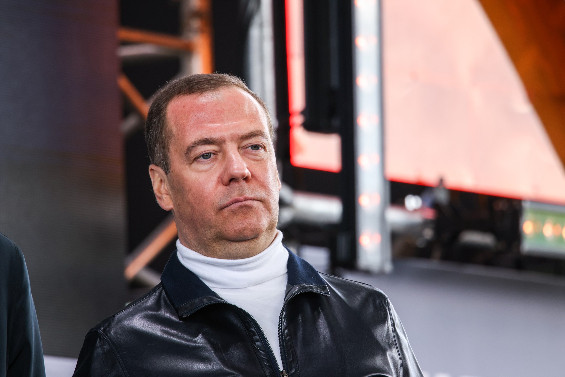 Дмитрий Медведев пообещал датским пивоварам «хрен, а не деньги» 