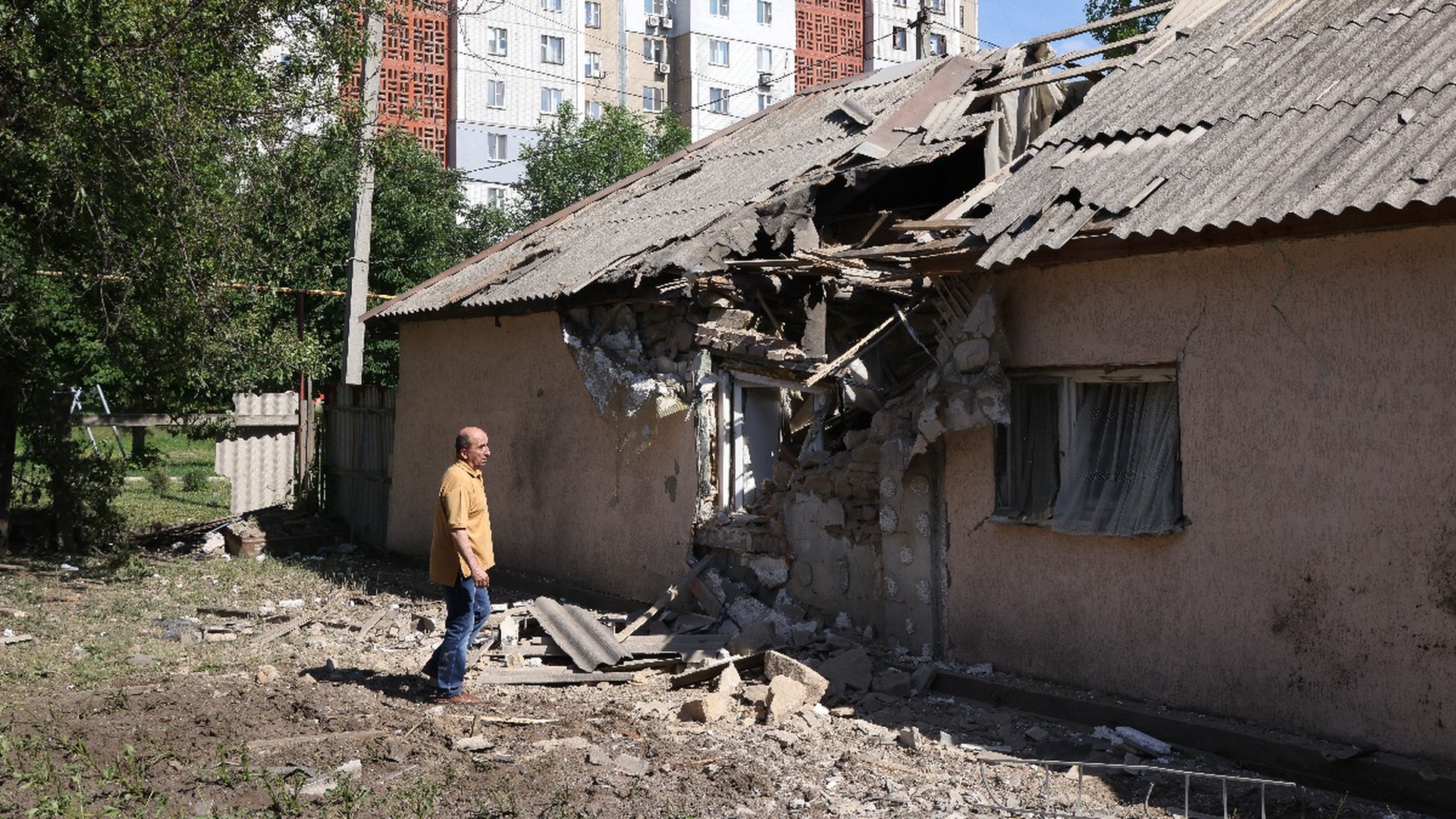 Ежедневно гибнет. Разрушения на Украине.