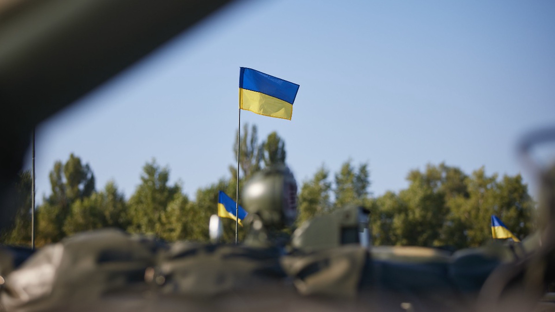 Украинские СМИ сообщили о мощных взрывах в Кременчуге