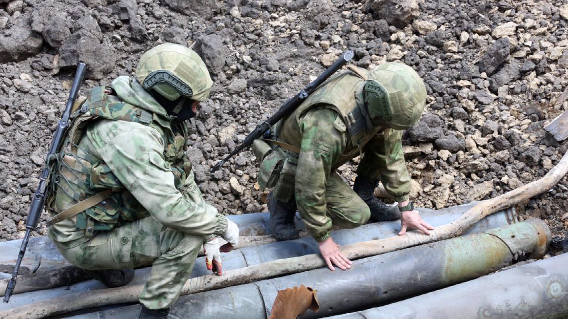 Росгвардия обнаружила схроны с оружием и боеприпасами в Харьковской области