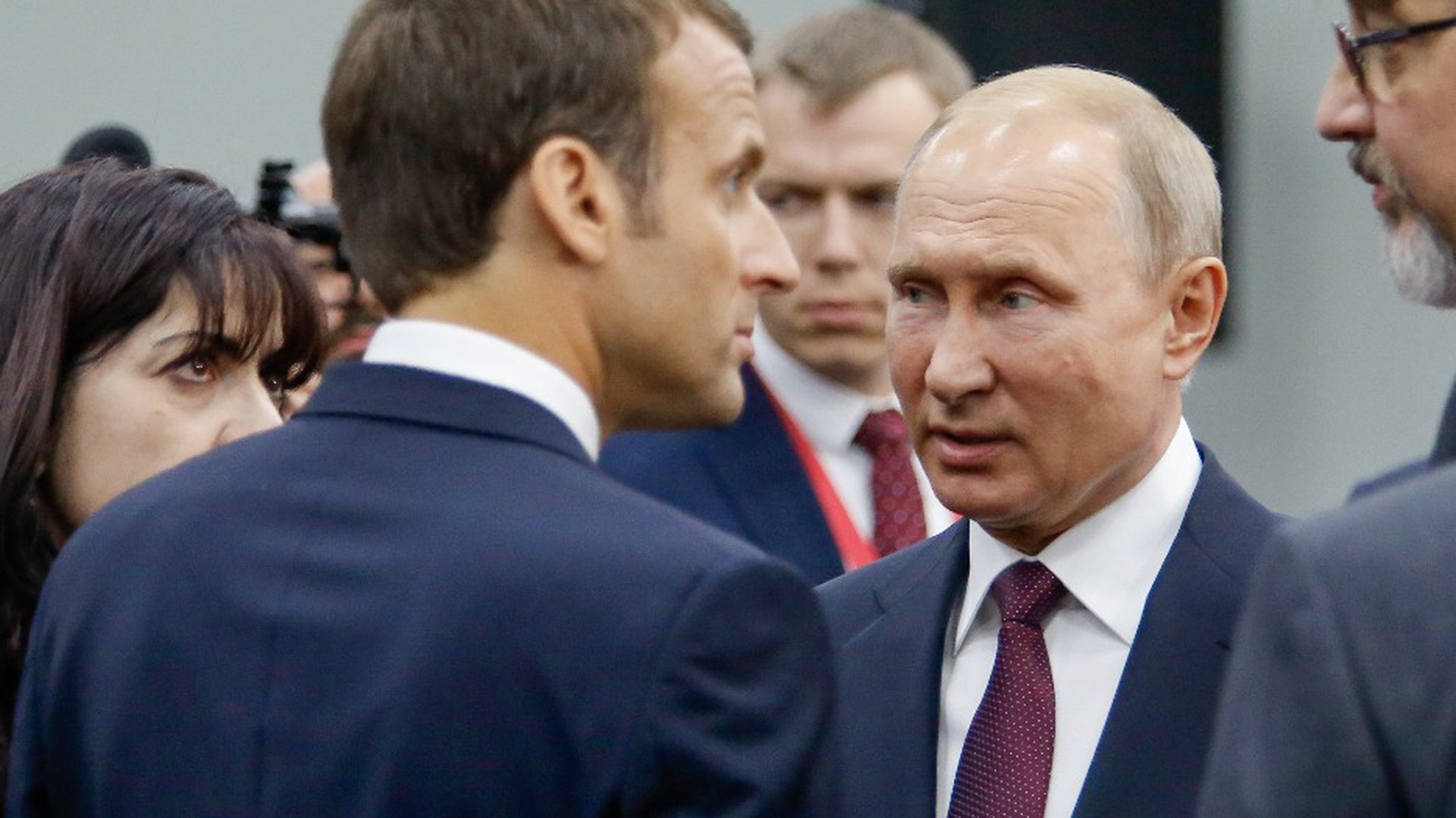 Путин и Макрон провели откровенный обмен мнениями по безопасности на Украине