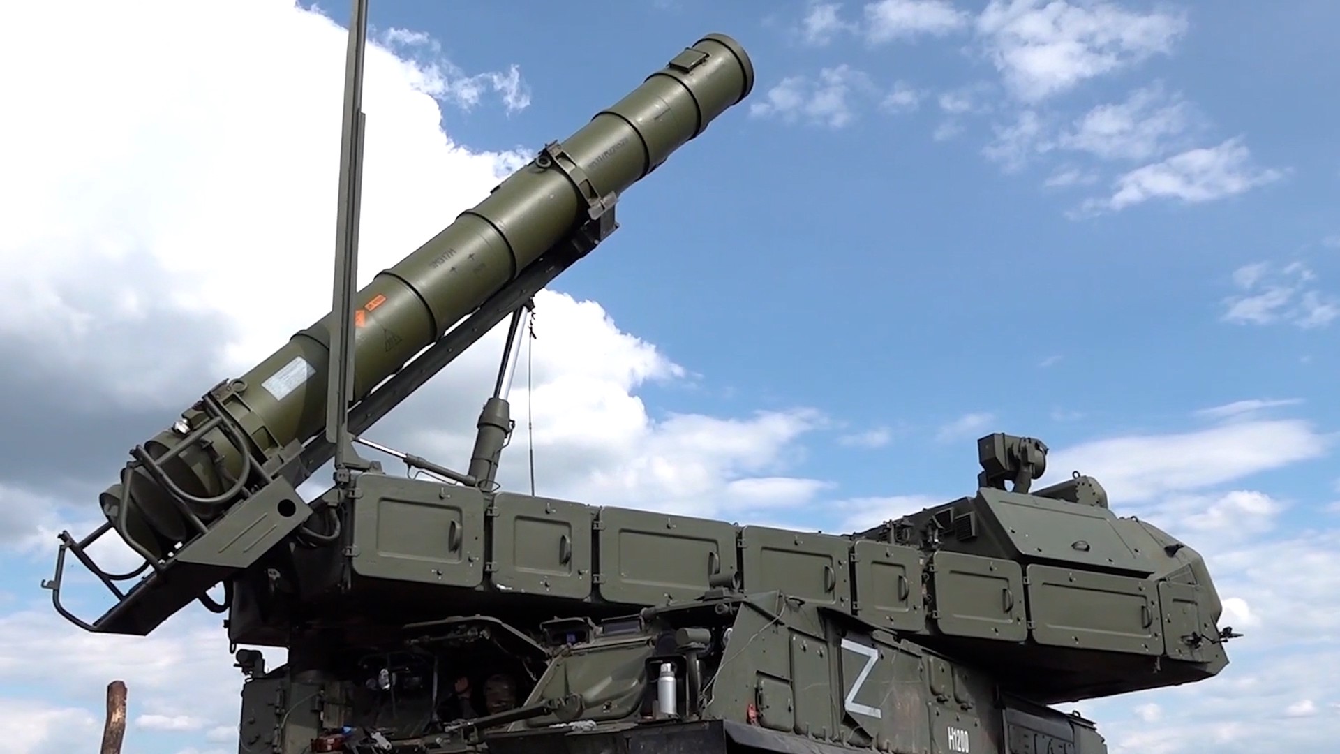 Гладков: ПВО сработала в Белгороде и Белгородском районе