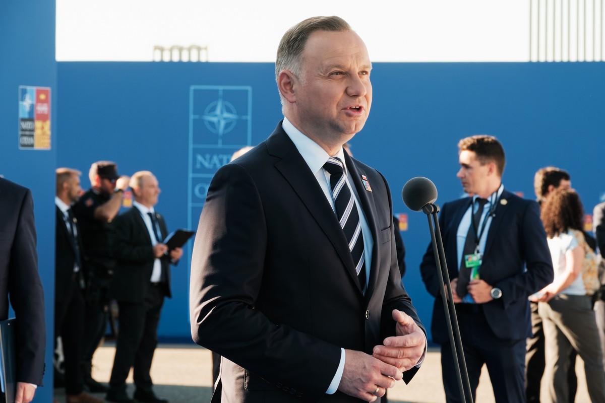 Губернатор Калининграда предложил подарить президенту Польши карту