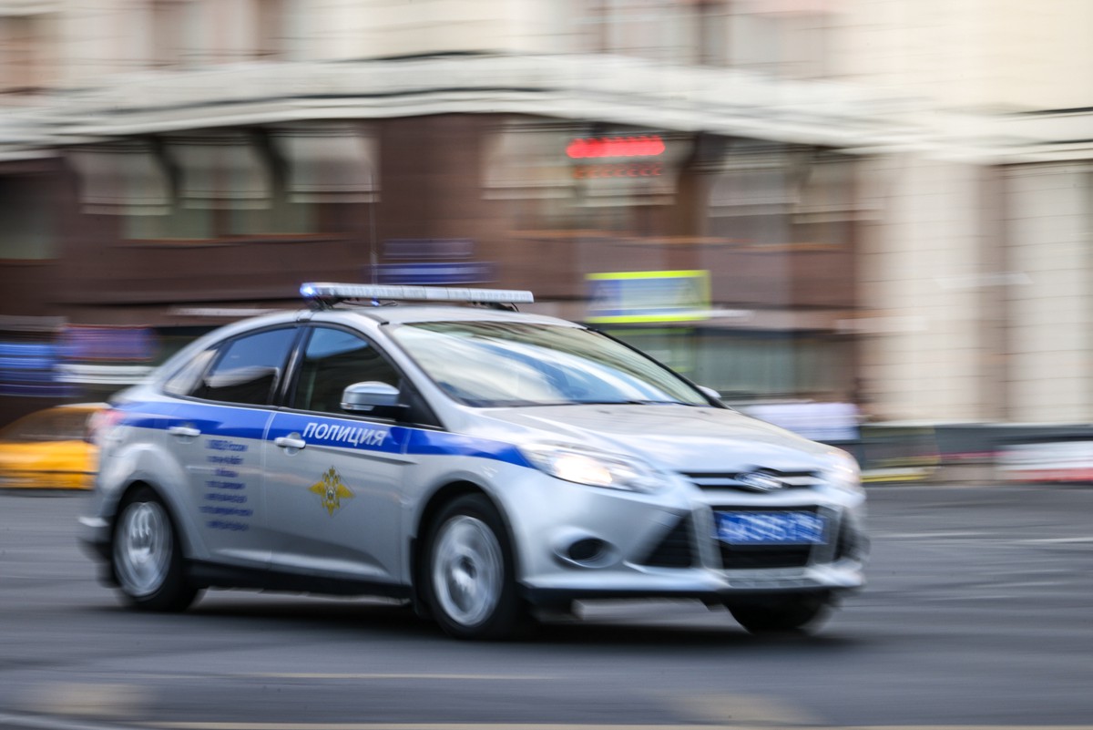 В Подмосковье женщина толкнула семилетнюю девочку под качели