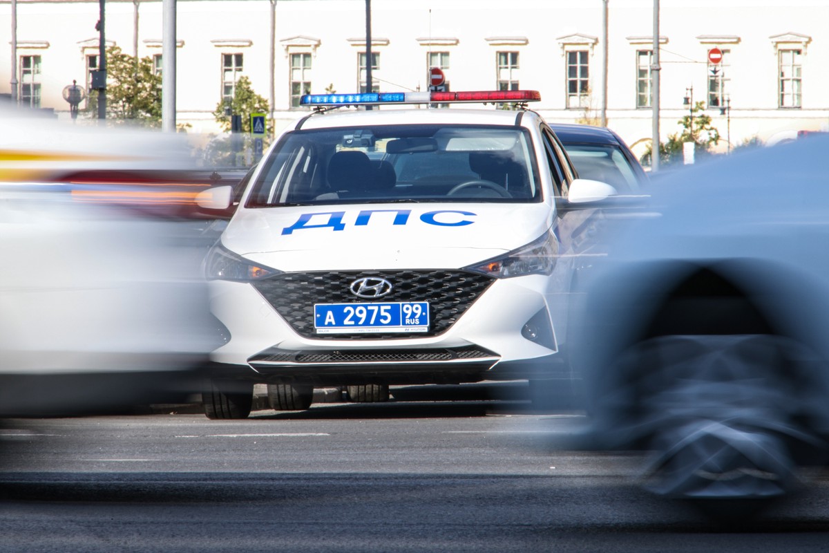 На юго-западе Москвы произошло ДТП с участием автобуса и грузовика, есть пострадавшие
