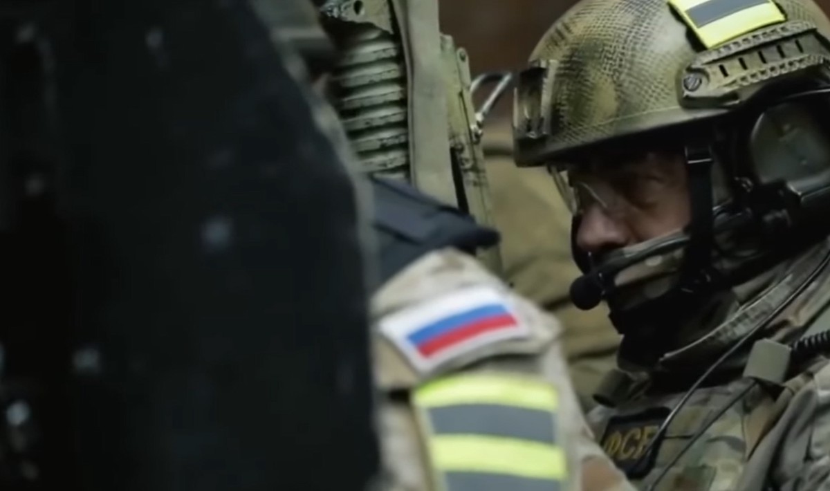 ФСБ задержала петербуржца, который хотел присоединиться к украинским боевикам