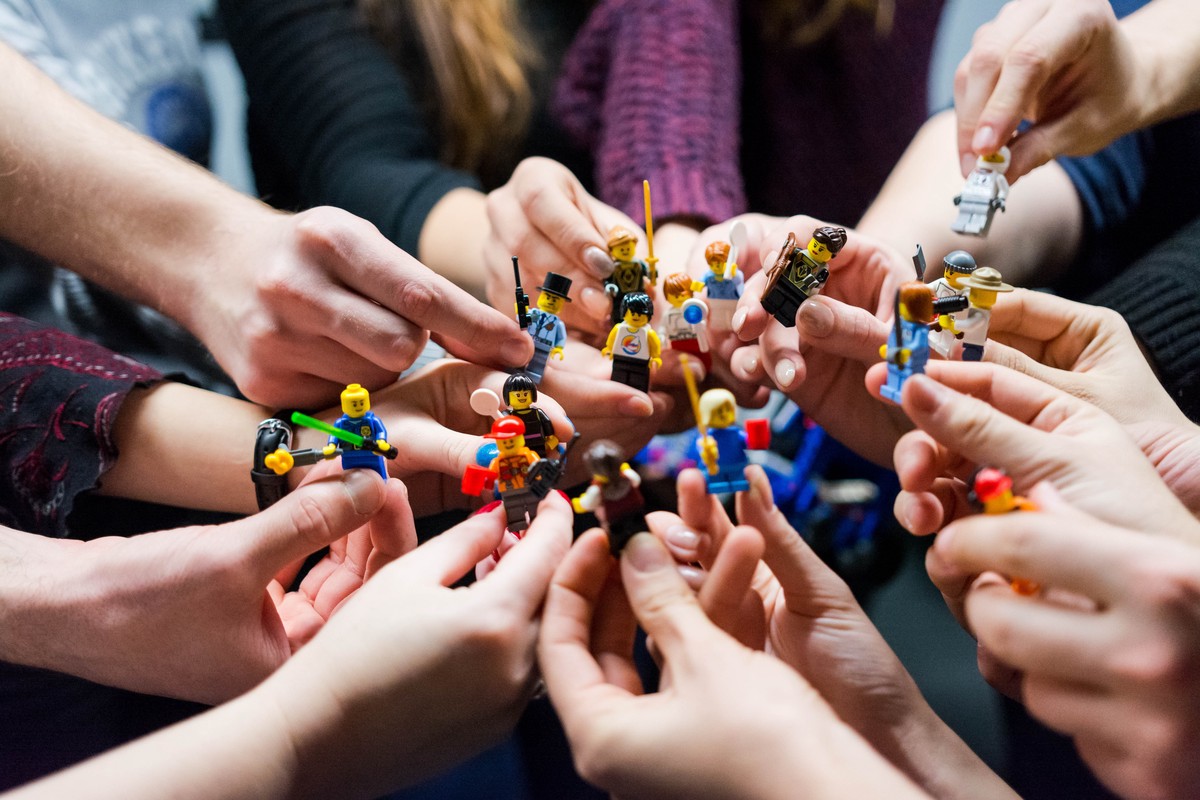 Минпромторг включил в список товаров для параллельного импорта BMW, Siemens и Lego