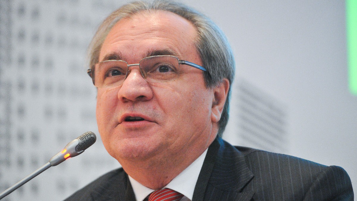 Глава СПЧ Фадеев предложил лишать родительских прав мигрантов, не отдающих детей в школу
