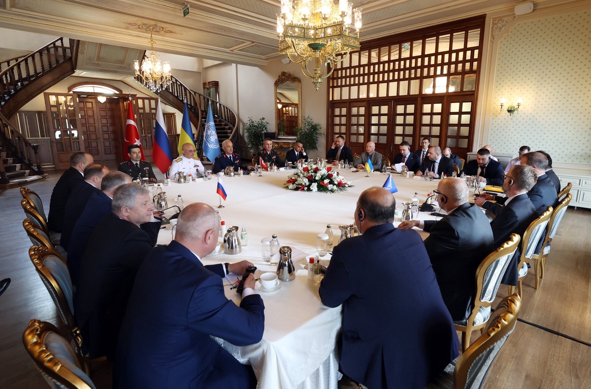 МИД Бразилии: Россию и Украину невозможно заставить сесть за стол переговоров