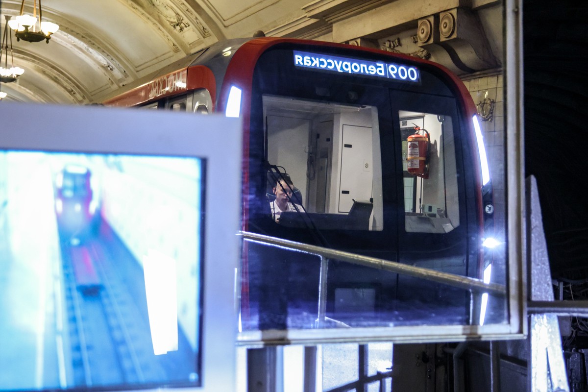 Машинист рассказал, в чём опасность действий в метро задержанного треш-стримера