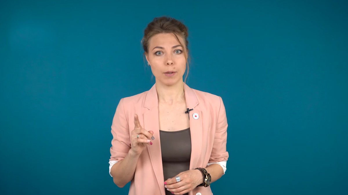Новосибирский депутат Пирогова покинула Россию после возбуждения уголовного дела о фейках о ВС РФ