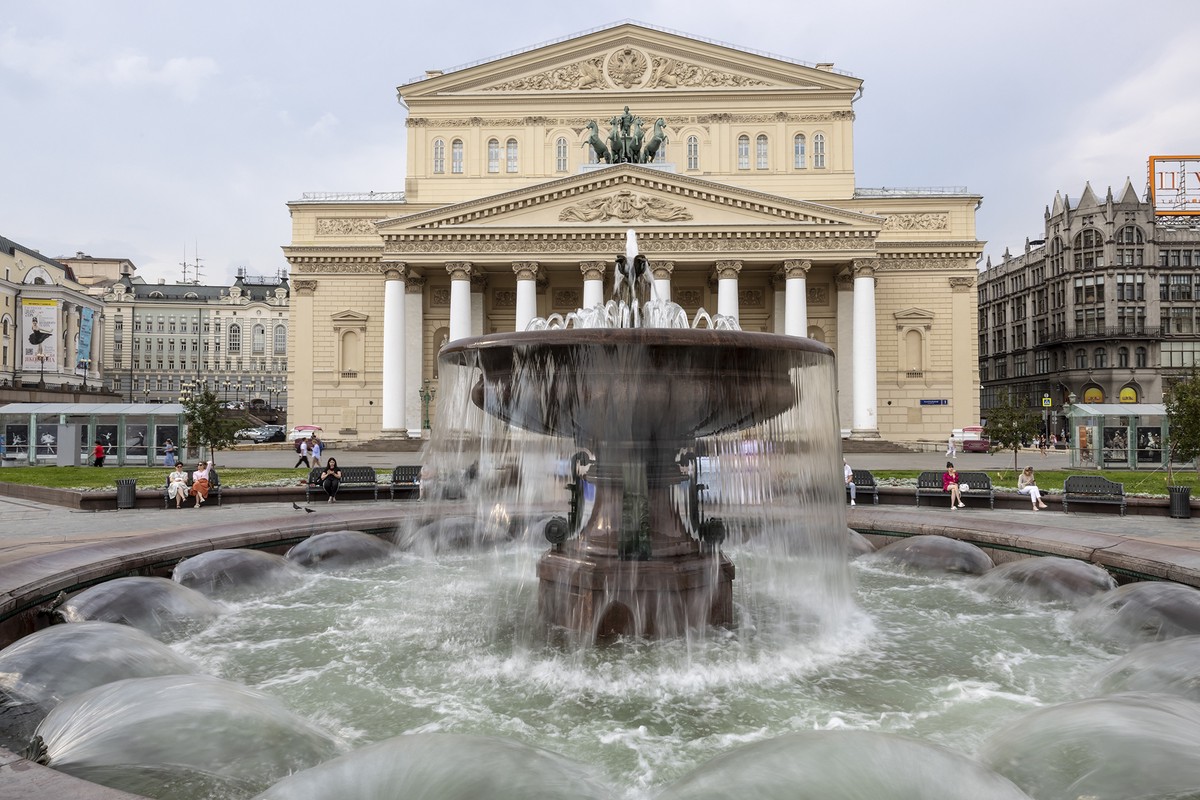 Россиянам напомнили, к чему может привести купание в фонтанах