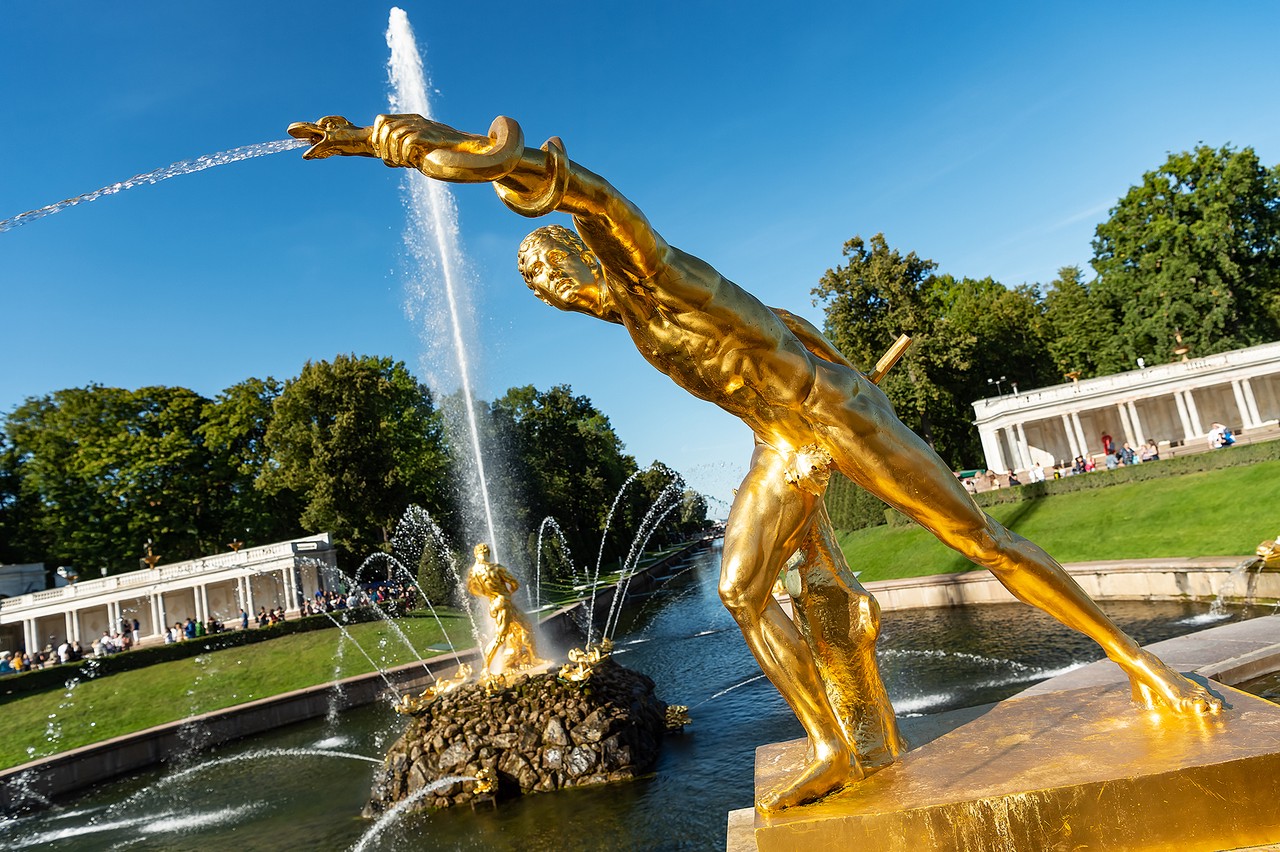 Открытие фонтанов в Москве и Санкт‑Петербурге в мае-2026: главные даты, традиции и сюрпризы